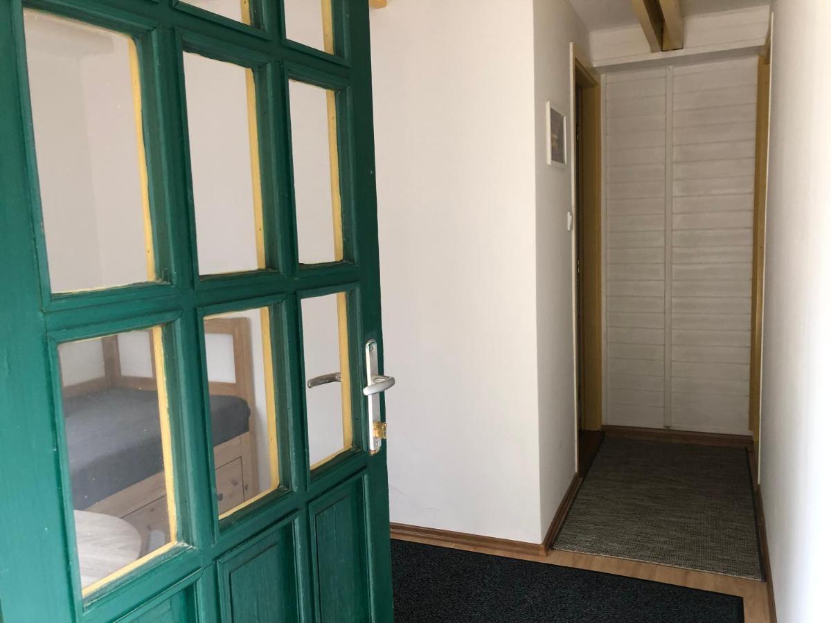 Tiszavirag Panzio Es Ueduelokoezpont